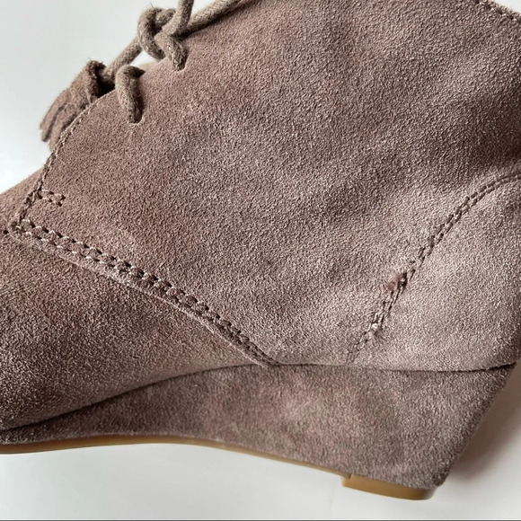 CROWN VINTAGE Spark Wedge Suede Lace-Up Women’s Ankle Chic Rustic Bootie Shoes - Picture 8 of 14